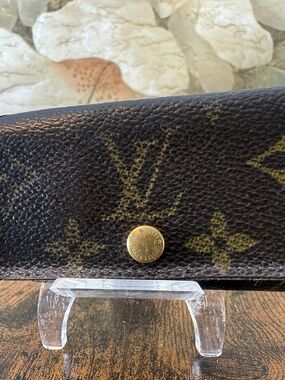Louis Vuitton Monogram Canvas Key Holder - Brown/Gold Hardware
